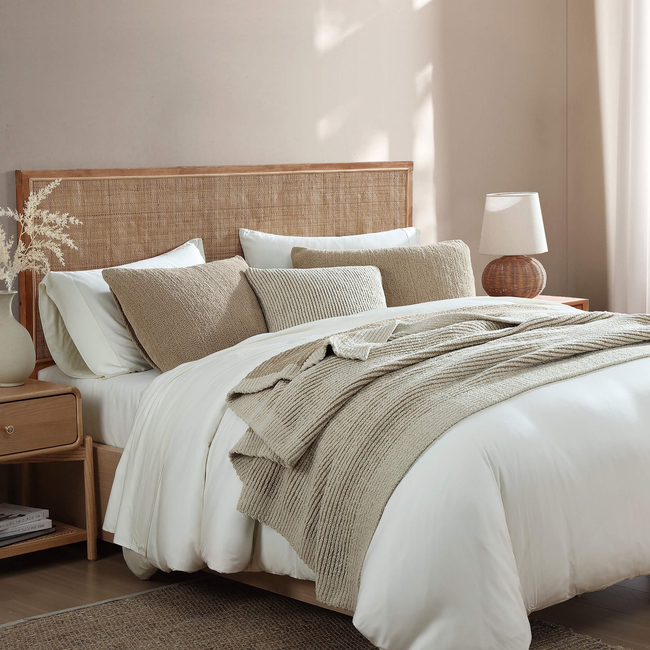 Luxury Two-Tone Ribbed Throw Pillow