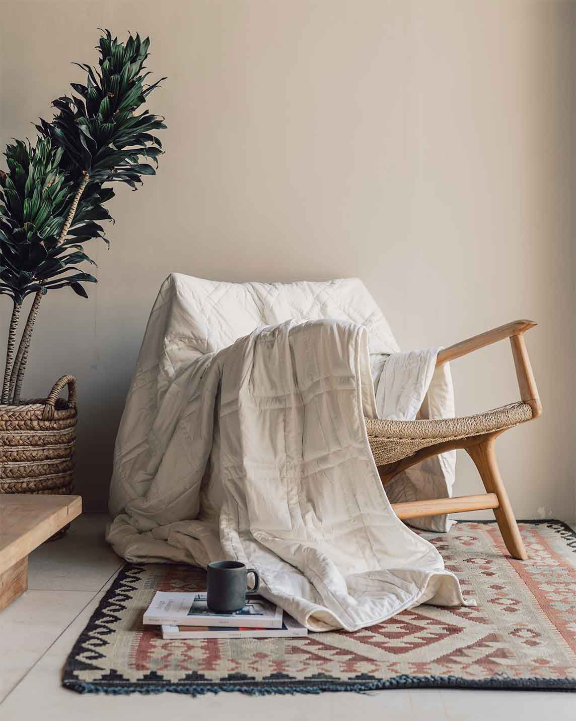 Soft Luxurious Weighted Bed Blankets & Throw Blankets