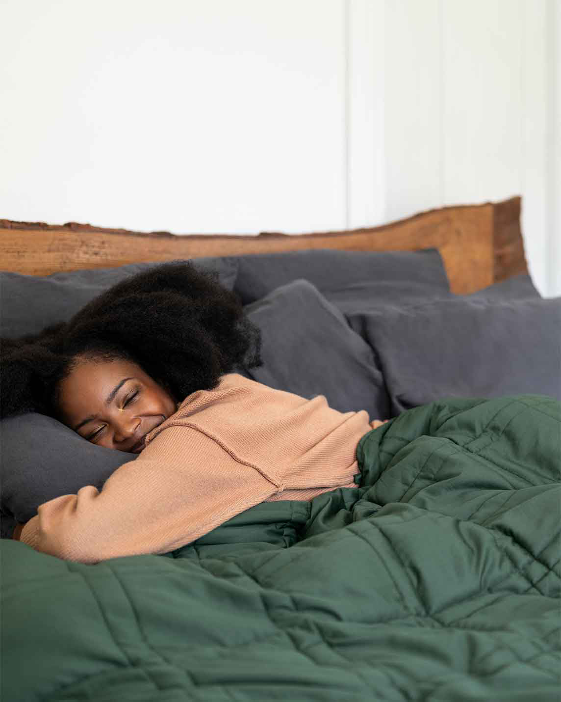 Soft Luxurious Weighted Bed Blankets & Throw Blankets