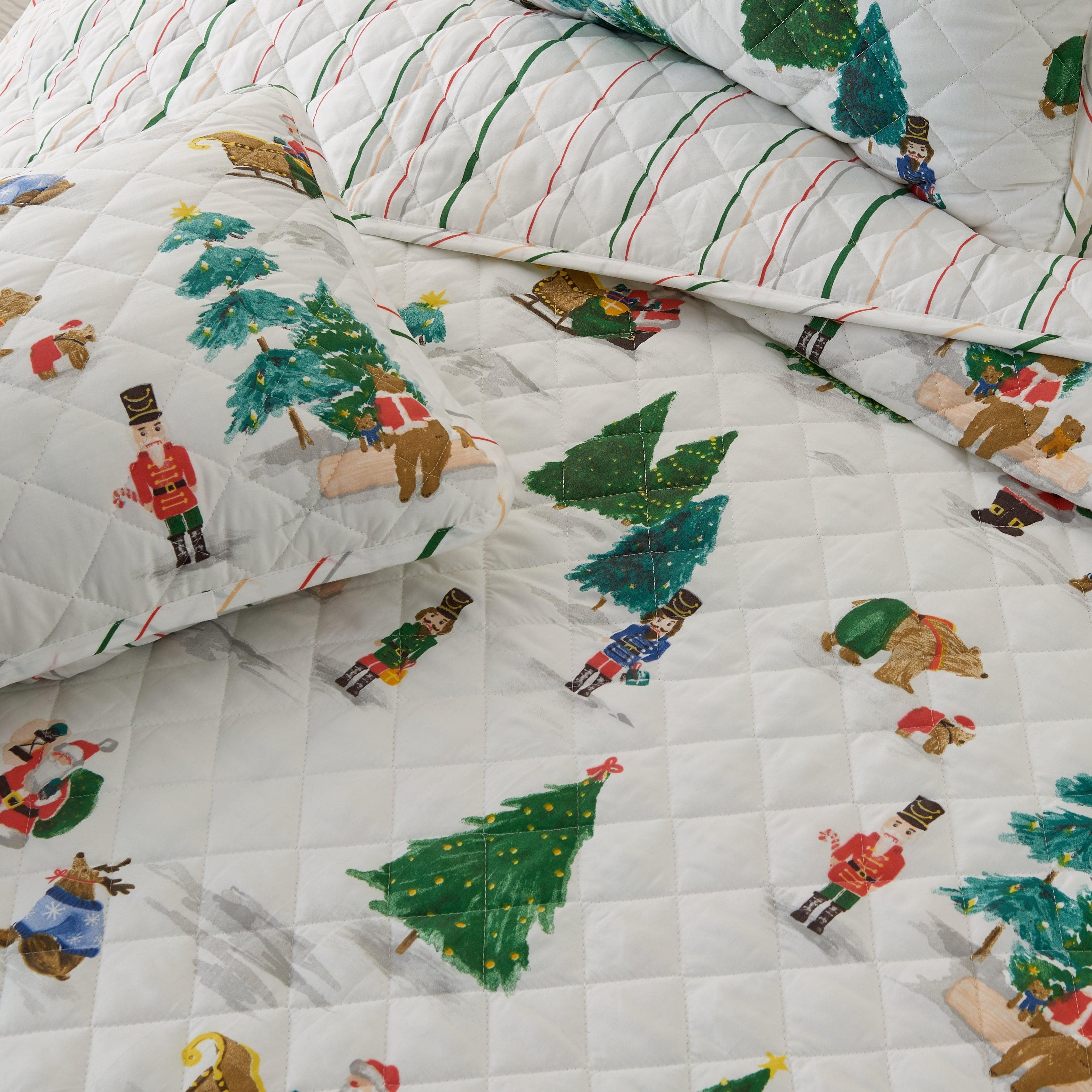 Christmas Quilt - Christmas Holiday Quilts