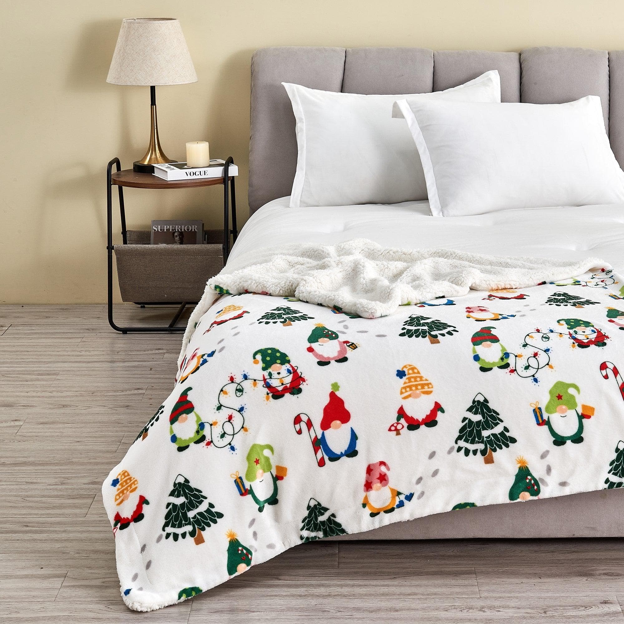 Christmas Sherpa Throw Blankets - Christmas Themed Quilts
