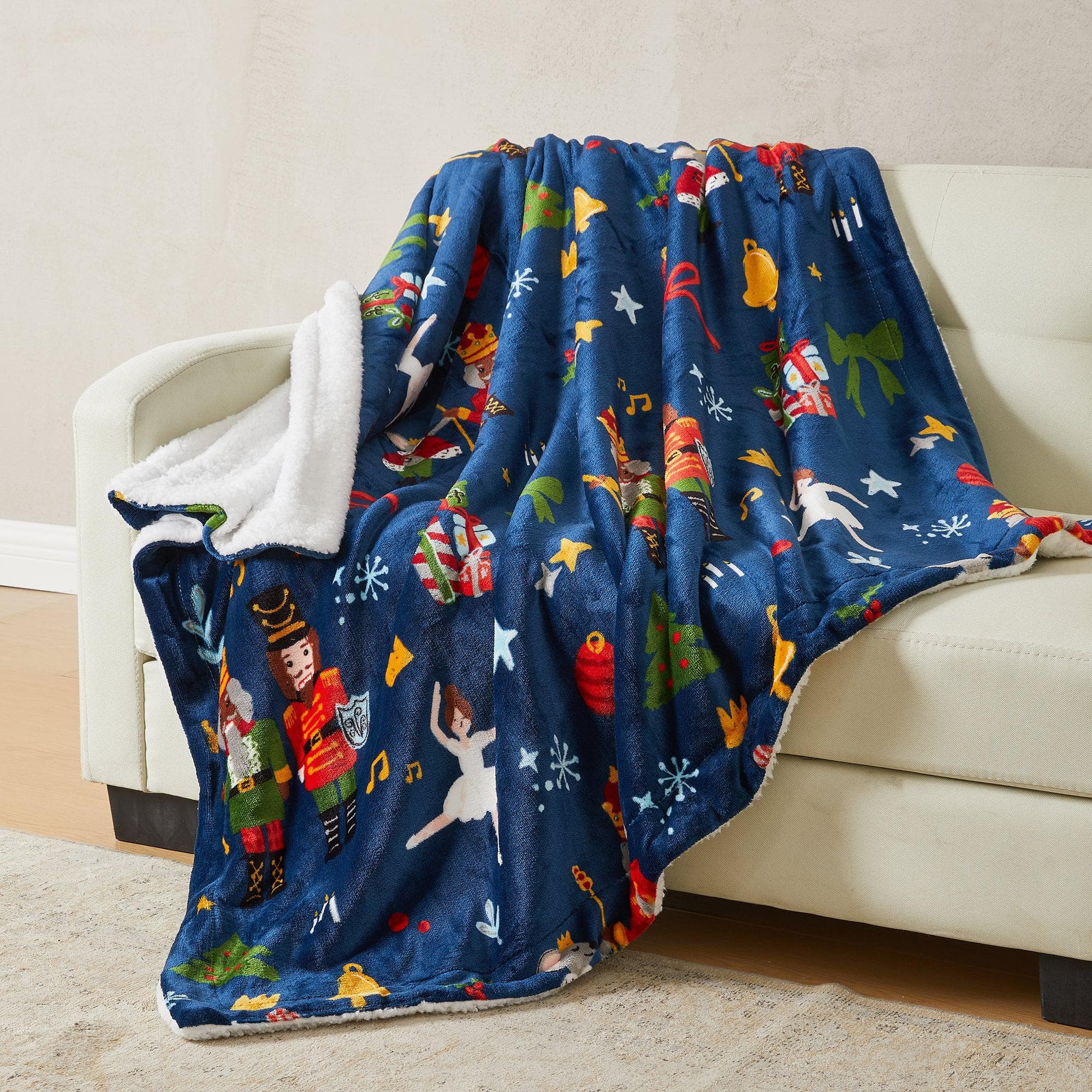 Christmas Sherpa Throw Blankets - Christmas Themed Quilts