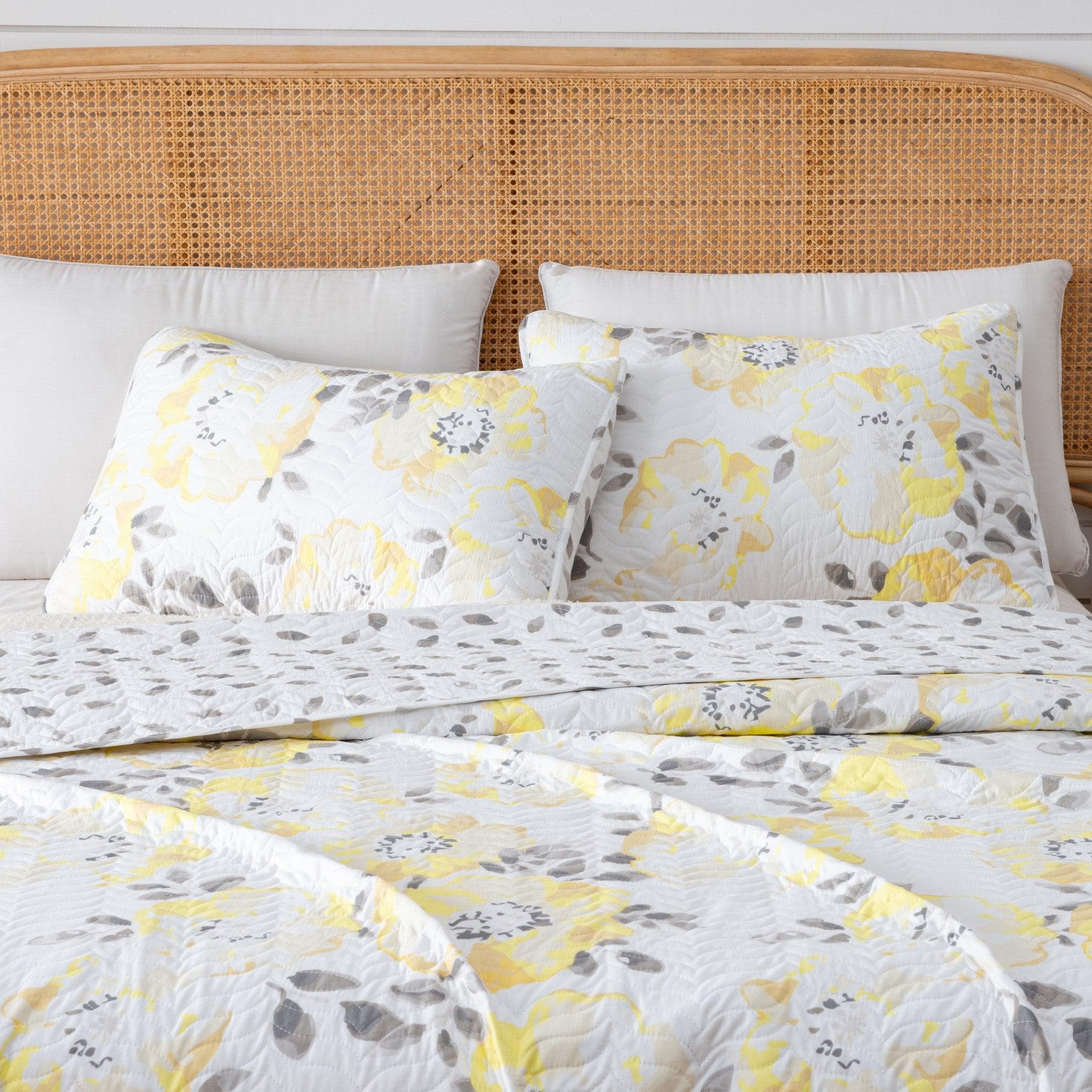 Floral Quilt Set - Yellow & Grey - Floral Themed Bedding