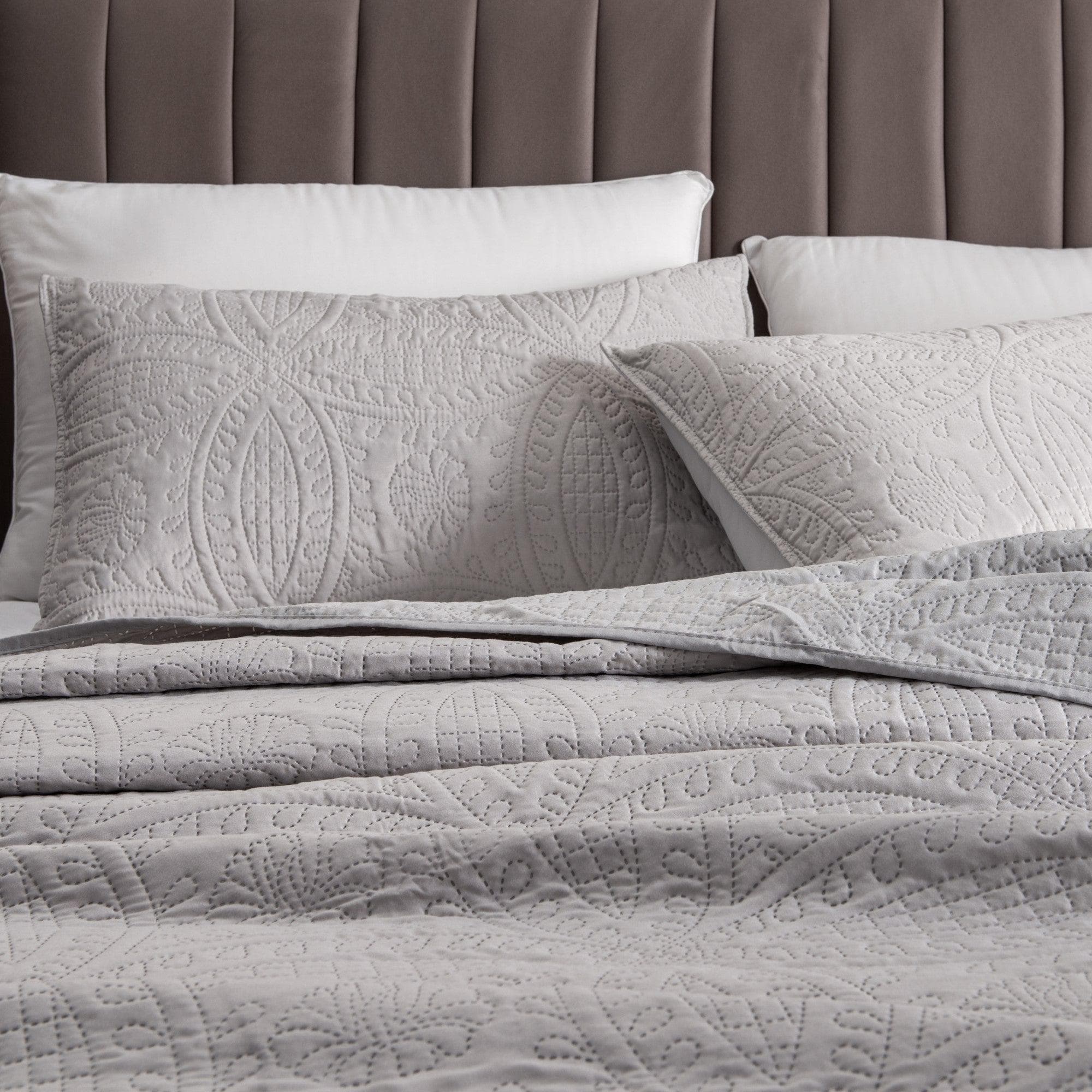 Oversized Coastal Medallion Quilt Set - Coastal Quilts