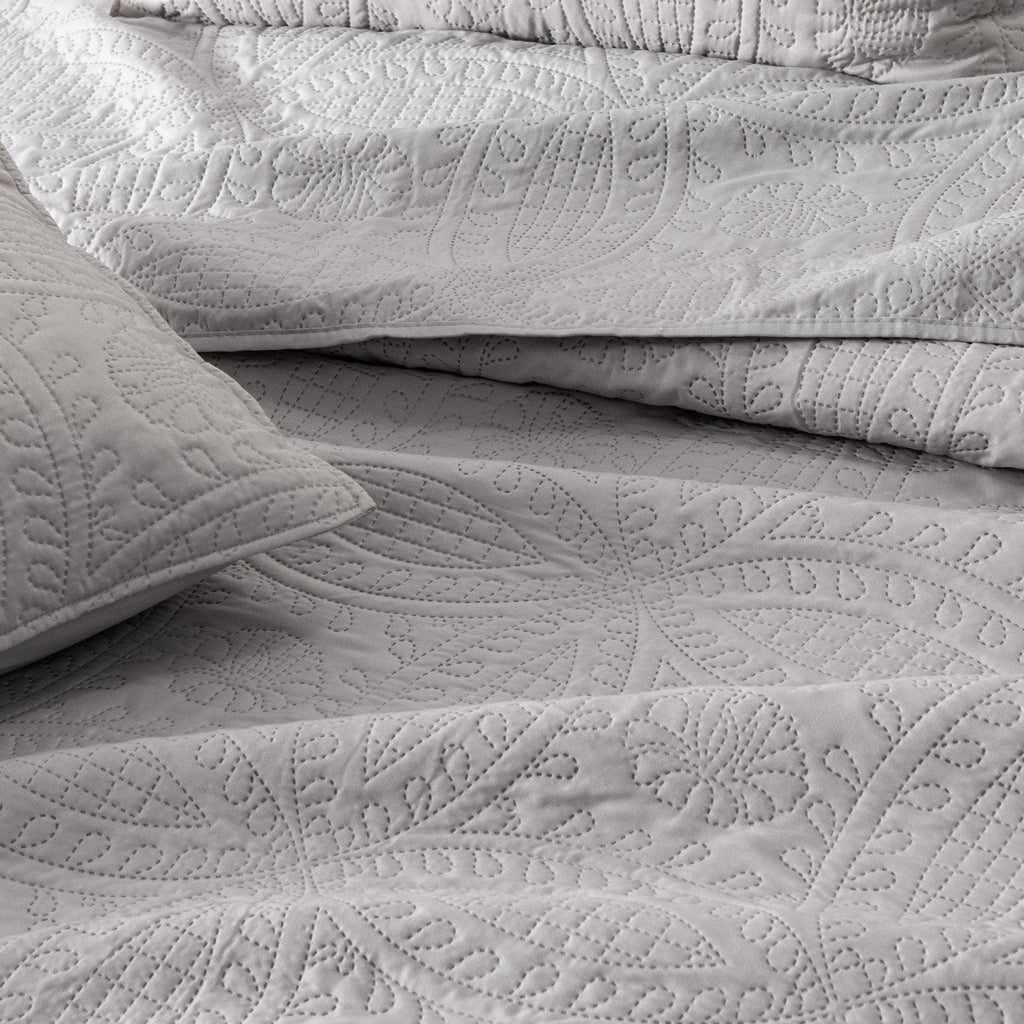 Oversized Coastal Medallion Quilt Set - Coastal Quilts