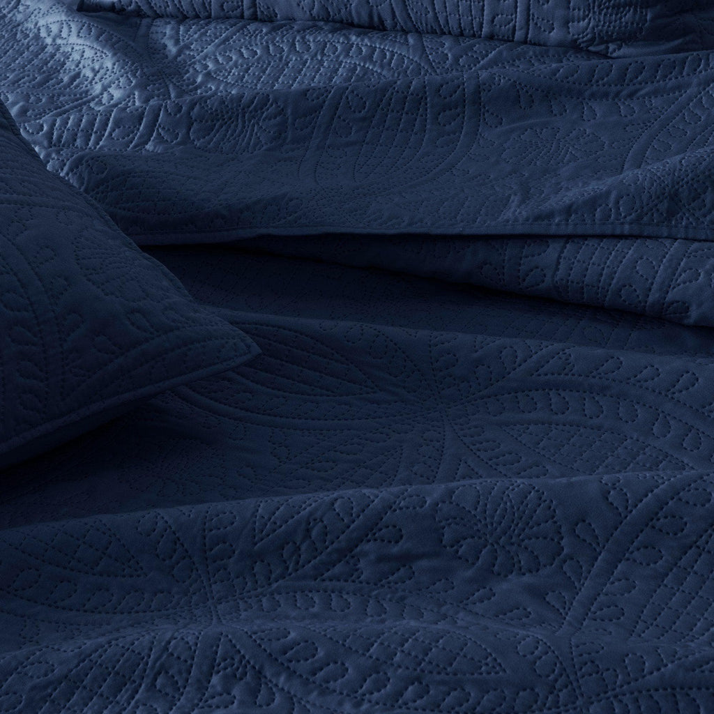 Oversized Coastal Medallion Quilt Set - Coastal Quilts