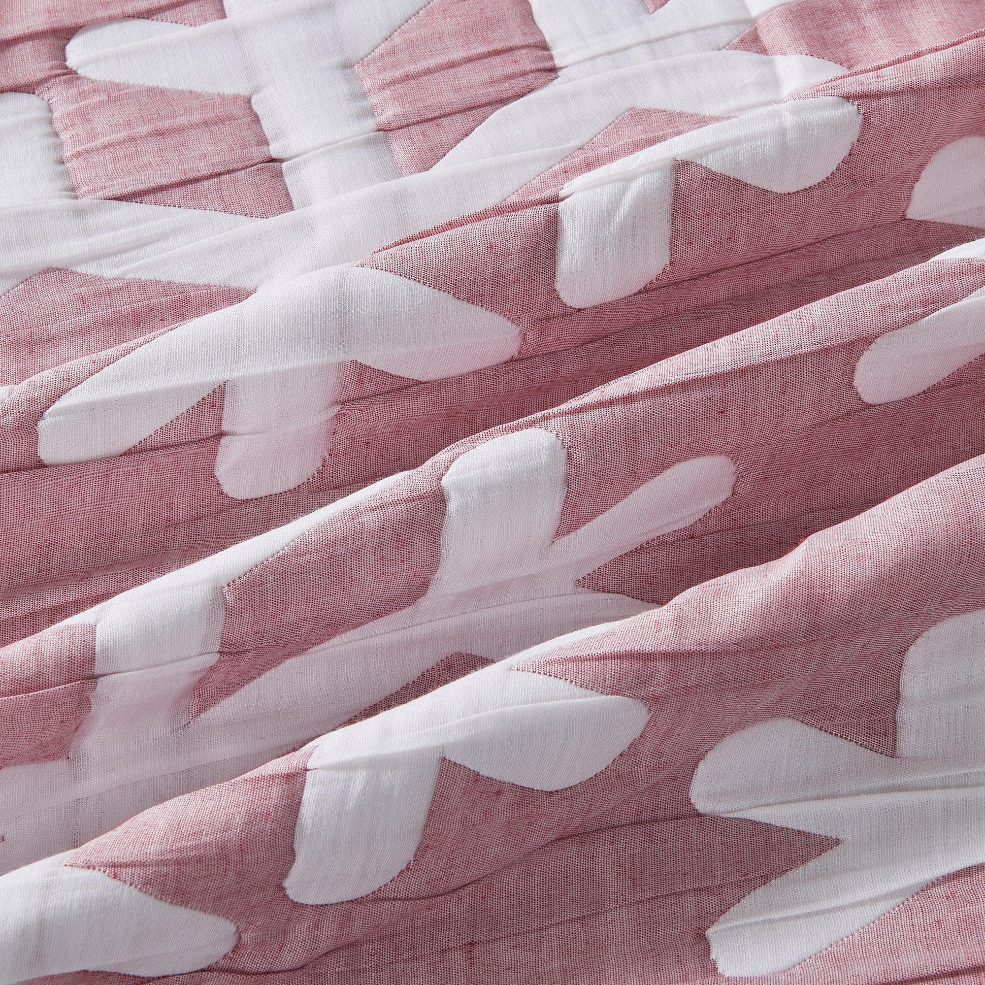 Matelass¨¦ Snowflake Quilt Set - Coastal Christmas Bedding