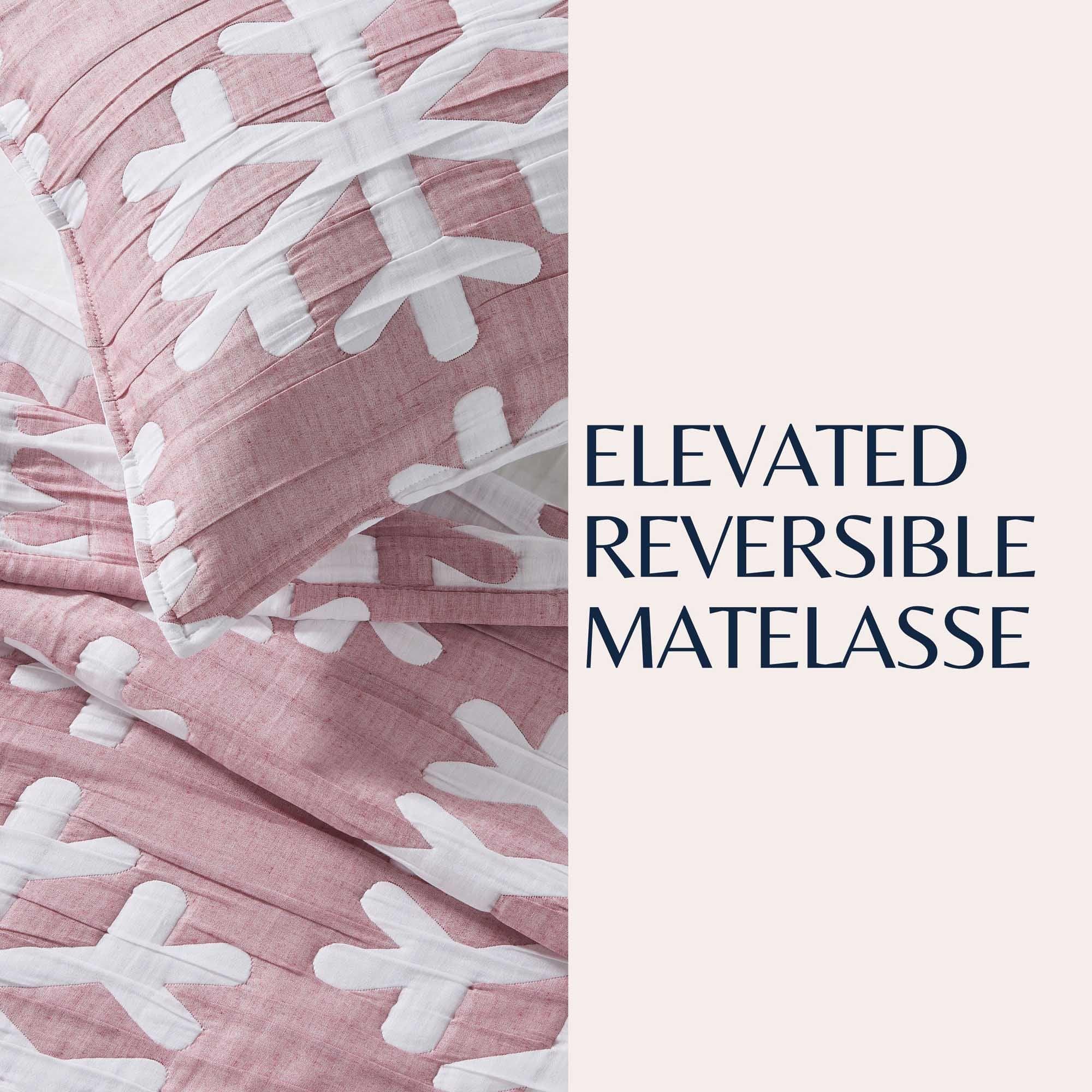 Matelass¨¦ Snowflake Quilt Set - Coastal Christmas Bedding