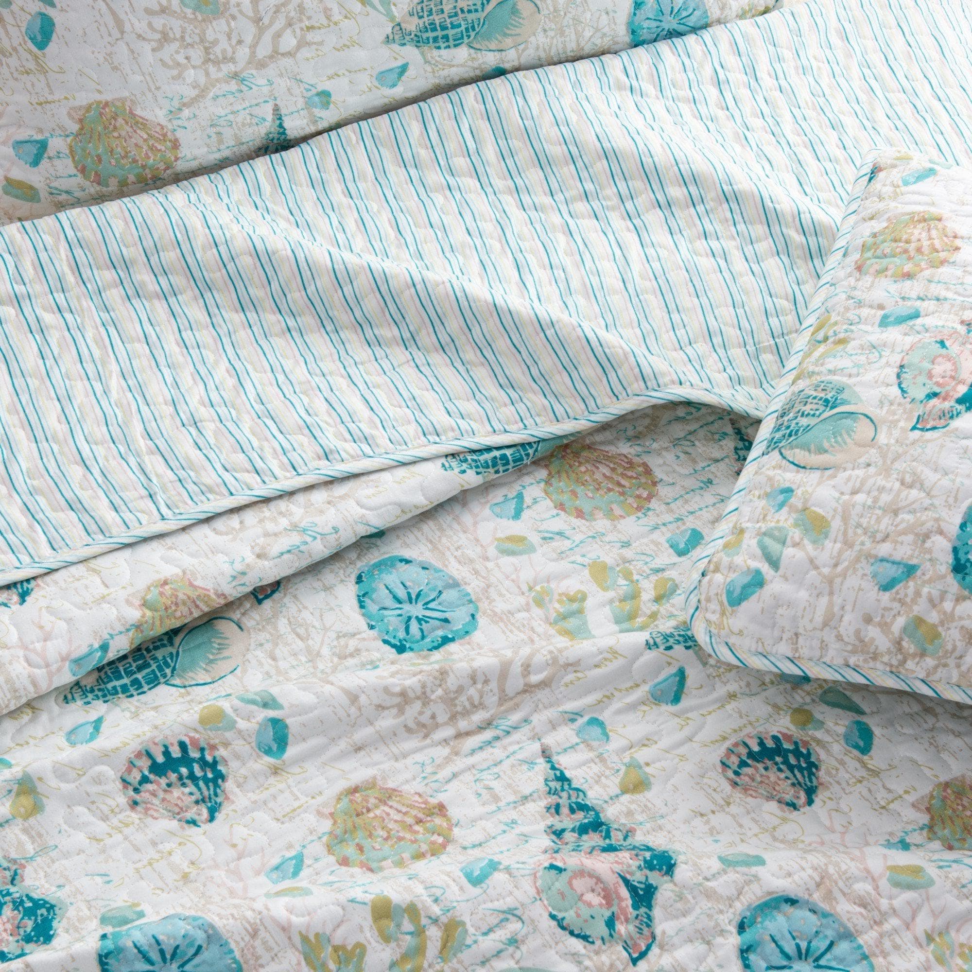 Seashell & Coral Quilt Set - Beachy Seashell Themed Bedding Sets