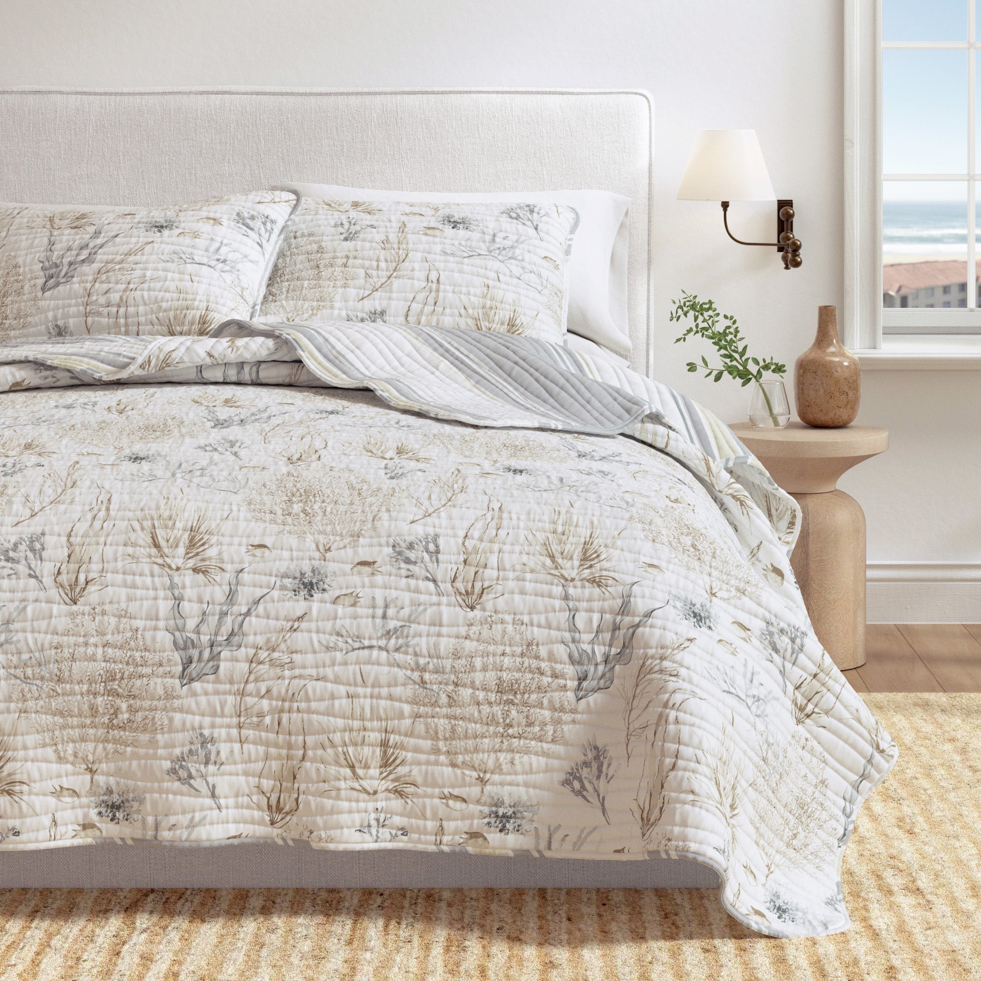 Coastal Coral Sea Maze Coastal Quilt Set - Coral Themed Bedding